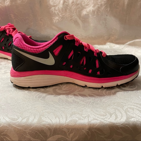Nike Shoes - Nike shoes